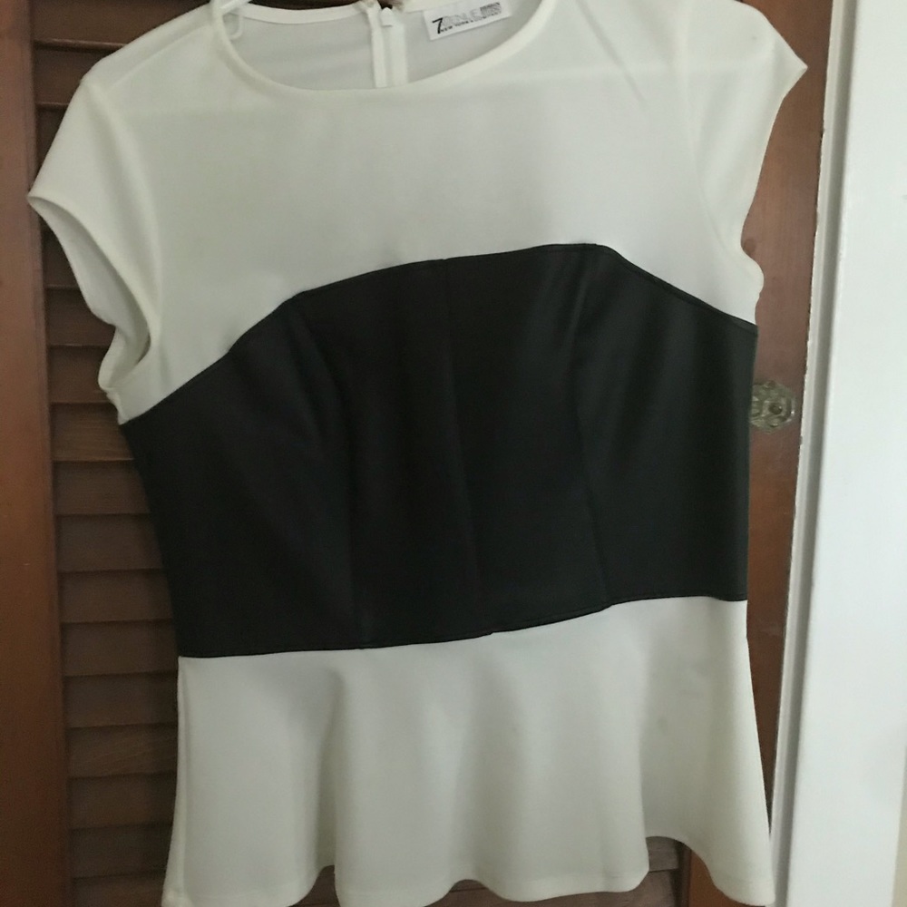 Woman’s small bustiers style shirt